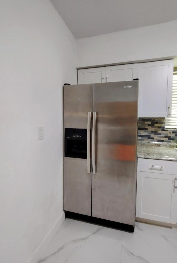 Cheerful 3-Bedroom Home /Ac+ Free Parking North Miami Beach Exterior foto