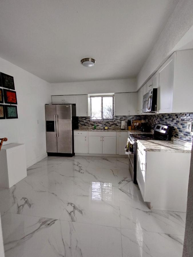Cheerful 3-Bedroom Home /Ac+ Free Parking North Miami Beach Exterior foto