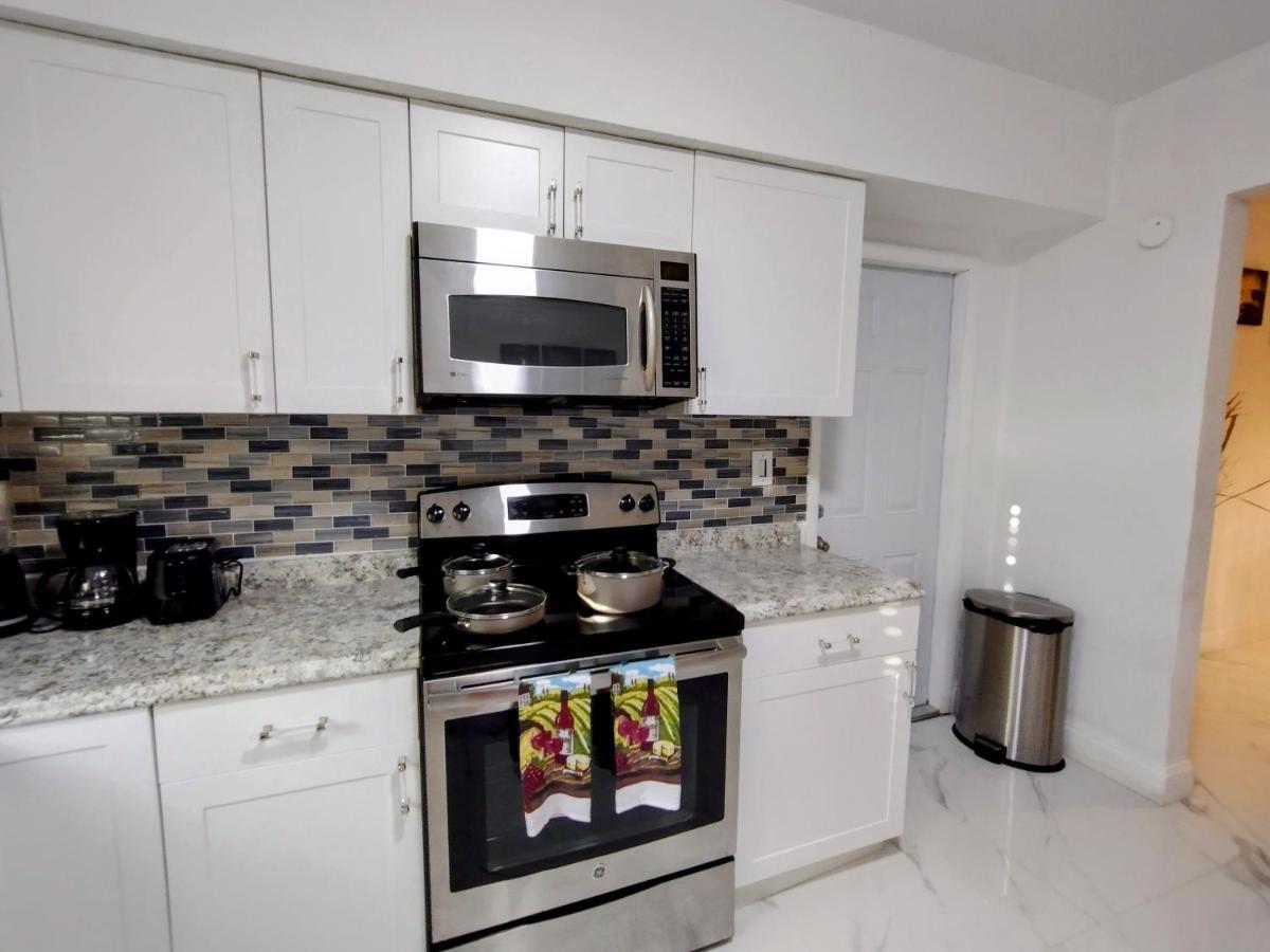 Cheerful 3-Bedroom Home /Ac+ Free Parking North Miami Beach Exterior foto